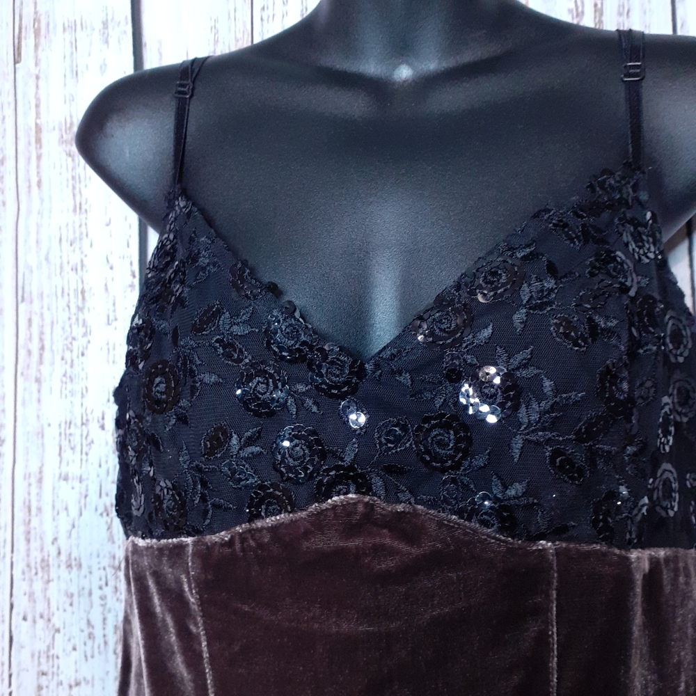 Waltex Spa fairy grunge spaghetti strap velvet blouse w/ sequins &  floral lace - Picture 4 of 15